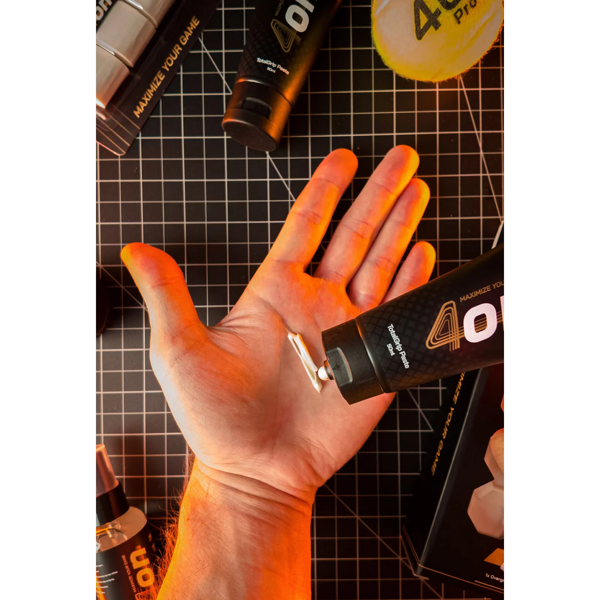 4on TotalGrip Paste — Maximum Grip for Padel Players - image 2