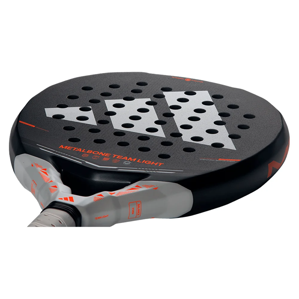 Adidas Metalbone Team Light 2026 — leveza, controle e manobrabilidade - imagem 5