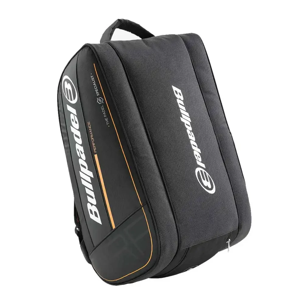 Bullpadel Performance 05 – spacious padel bag with thermal racket pockets - image 5