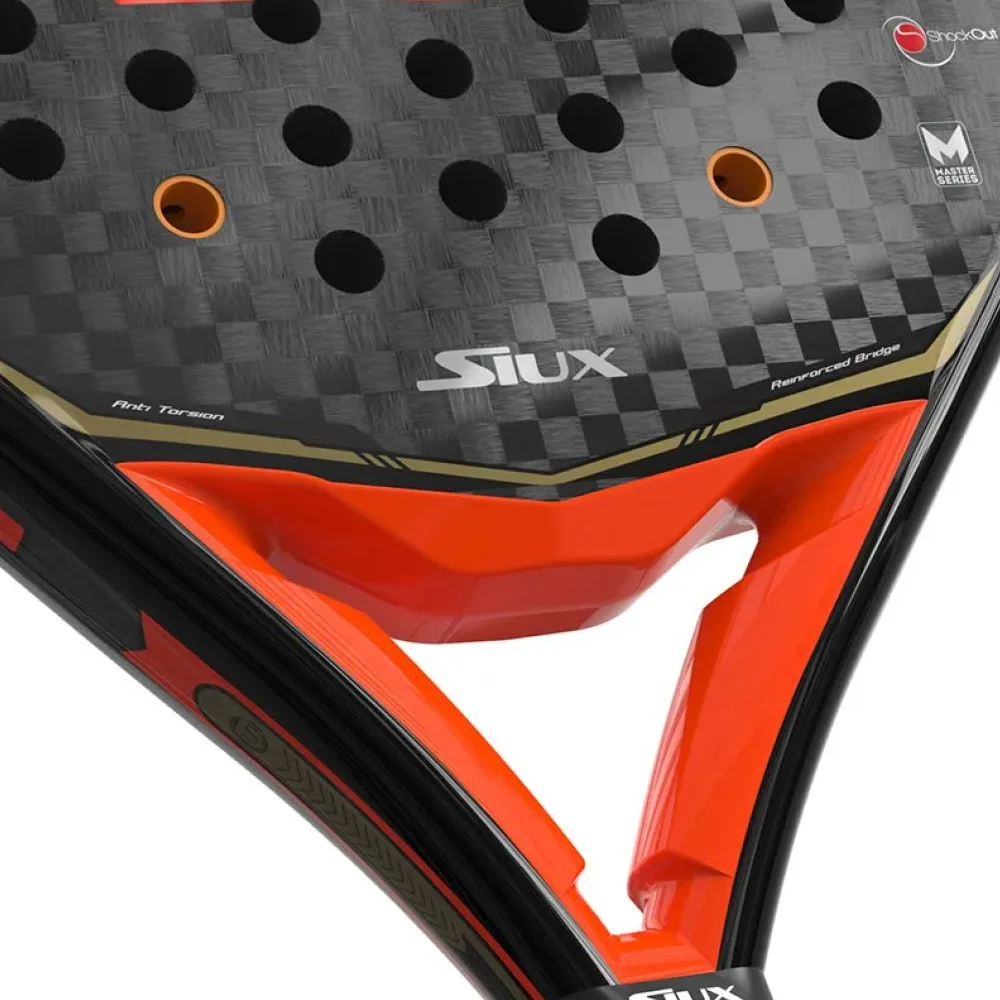 Siux Black Carbon Revolution 2 Red – raquete de padel profissional com excelente potência e controlo - imagem 5