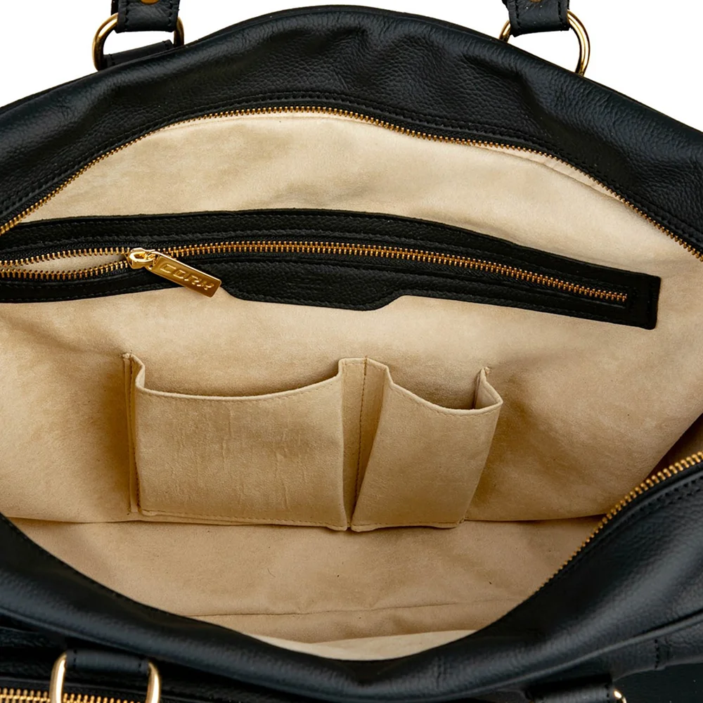 Cork Sports Bag Vintage Leather Black Gold – saco desportivo em pele vintage com detalhes Gold - imagem 3