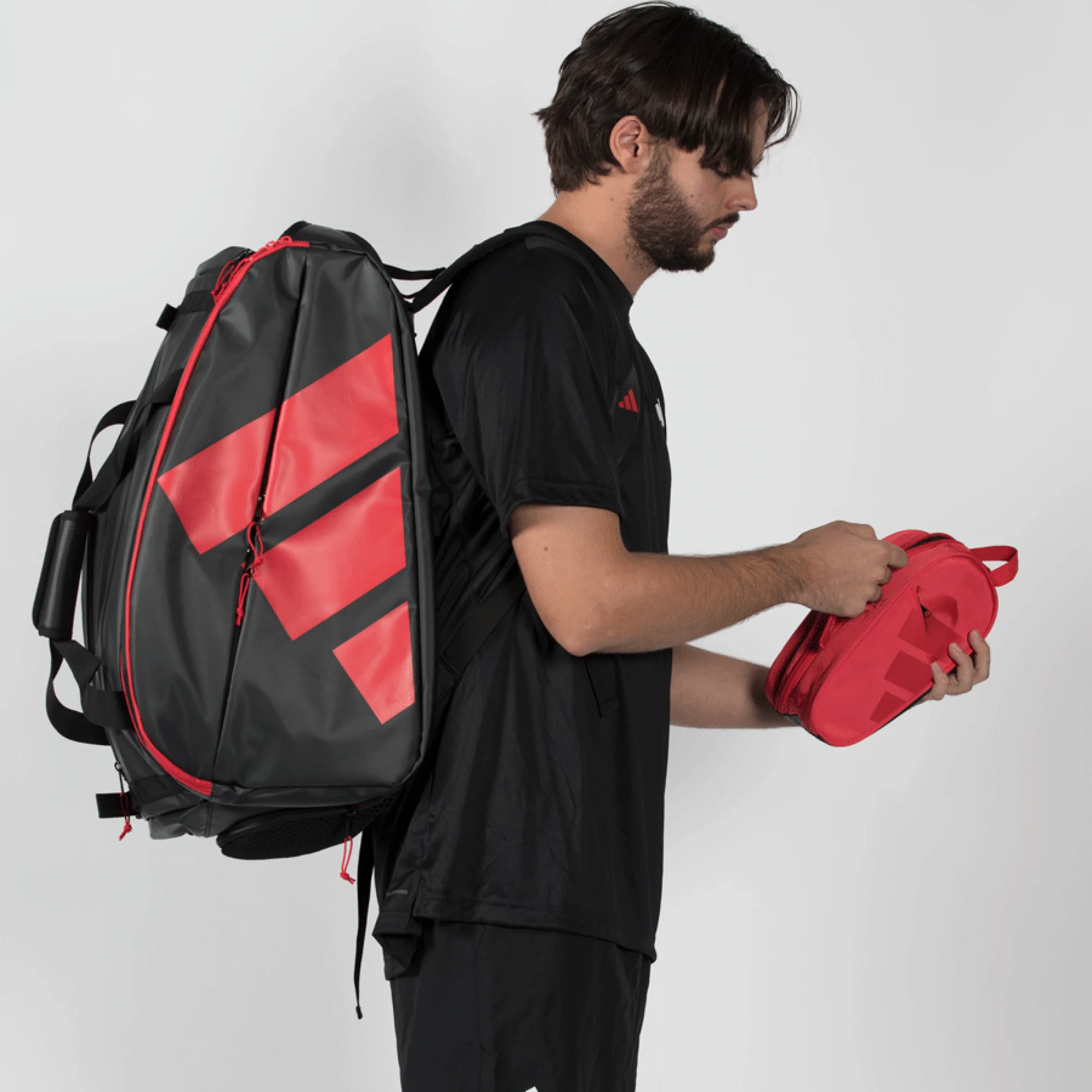Adidas Accessory Bag Red – Ale Galán 2026 - imagem 3