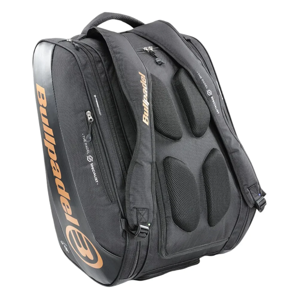 Bullpadel Vertex Black — durable sports padel bag with large capacity - image 4