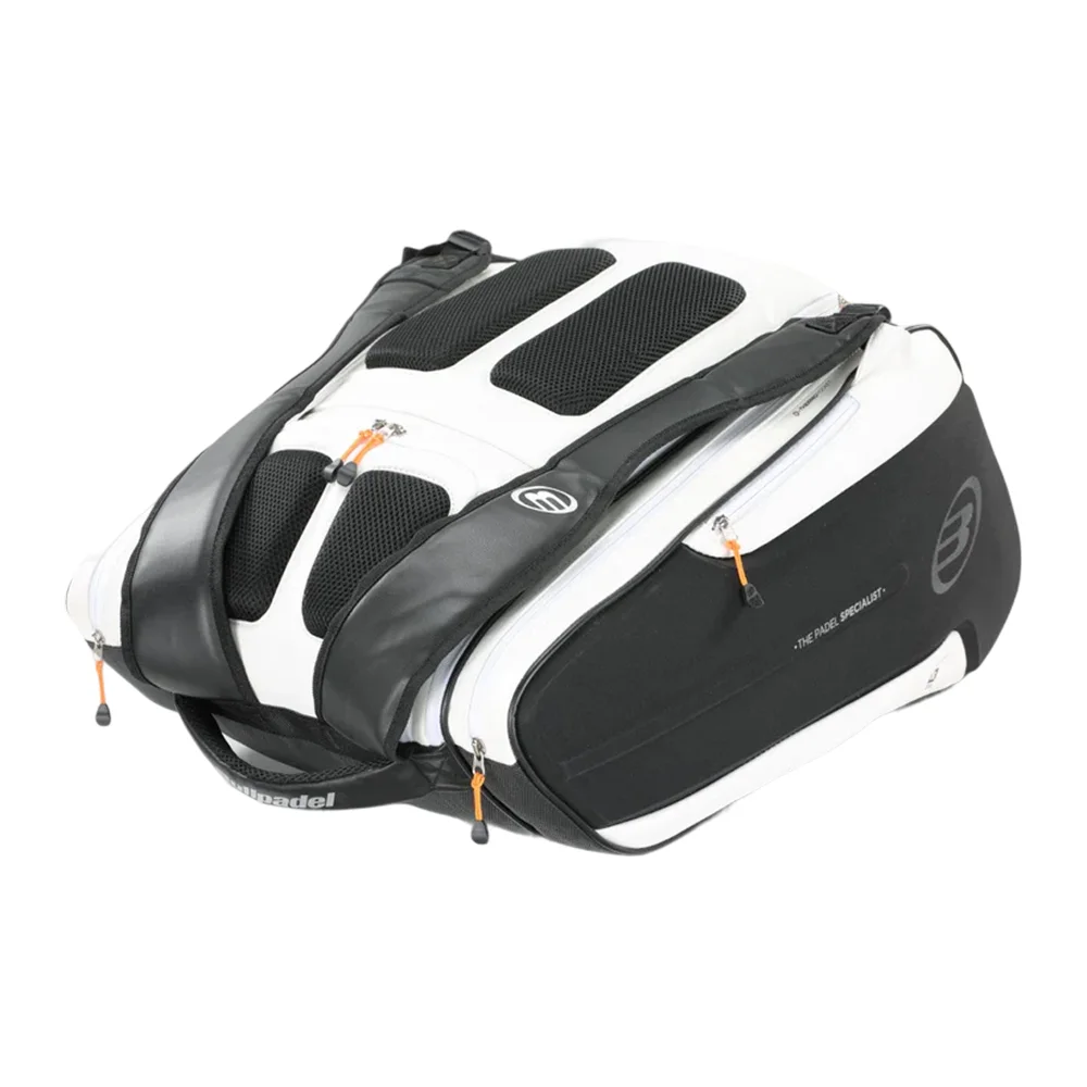 Bullpadel Hack BPP25012 — stylish padel bag signed by Paquito Navarro - image 1