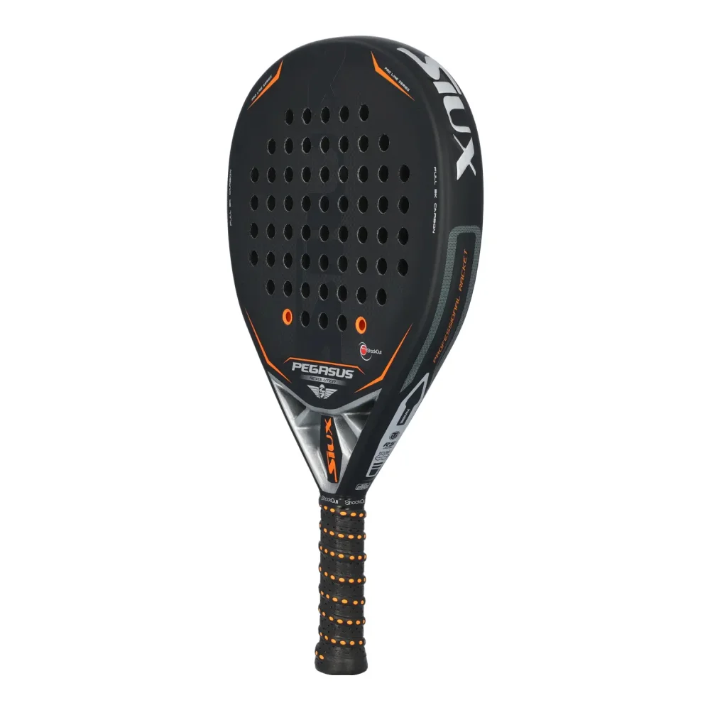 A Siux Pegasus Revolution 3K 2023 é uma raquete profissional de padel com revestimento em carbono 3K para golpes potentes e - imagem 2