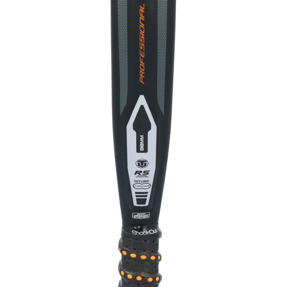 A Siux Pegasus Revolution 3K 2023 é uma raquete profissional de padel com revestimento em carbono 3K para golpes potentes e - imagem 8